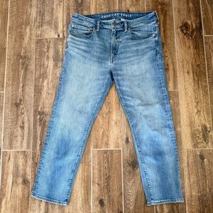 American Eagle Outfitters Men's Airflex+
Original Straight Jean
